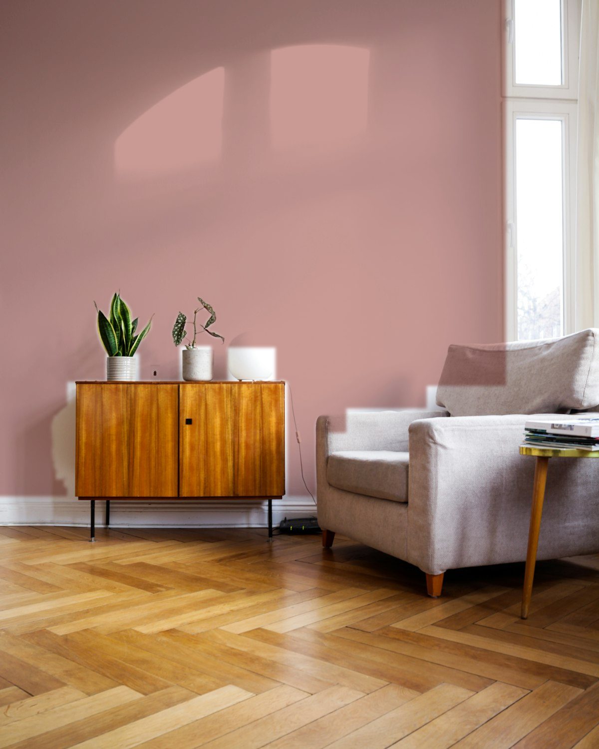 Dasselbe Zimmer, Wand in Rosenholz
